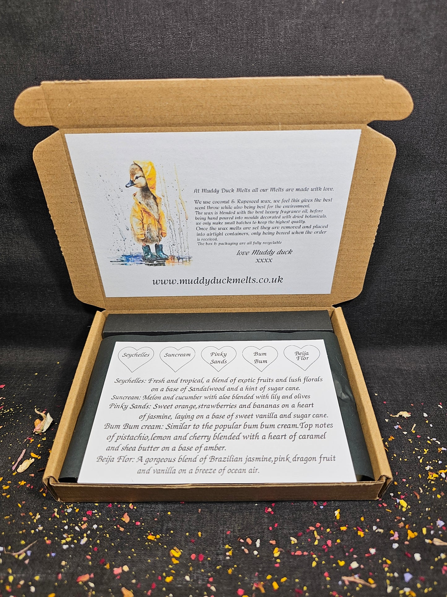 Summer Holiday Collection of 20 heart wax melts in gift box