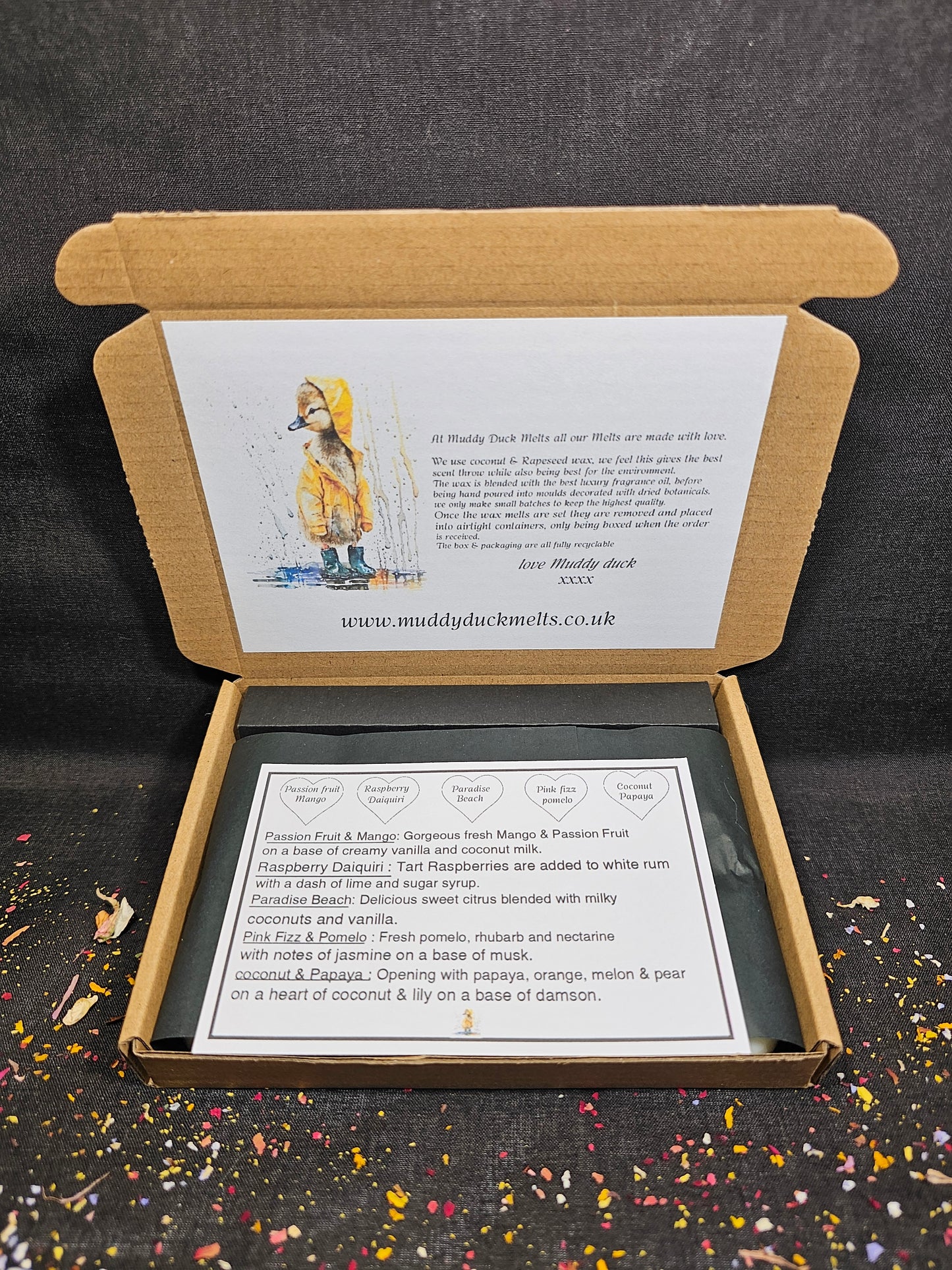 Summer collection of 20 heart wax melts in gift box